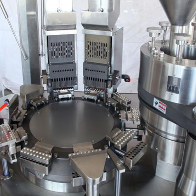 PLC制御ドイツSiemensブランドのタッチ画面が付いているフル オートのカプセルの充填機