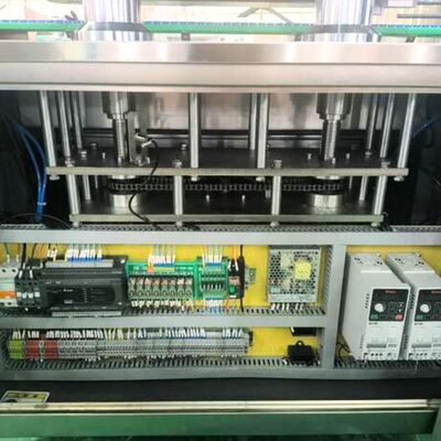 高速自動ネジキャッピング機